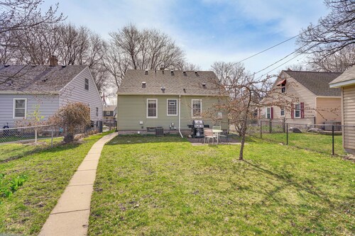 Pet-friendly St Paul Home < 5 Mi to Downtown!