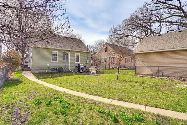 House (2 Bedrooms) | Interior