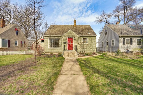 Pet-friendly St Paul Home < 5 Mi to Downtown!