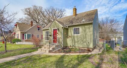 Pet-friendly St Paul Home < 5 Mi to Downtown!