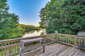 Interior - Lakefront Maine House ~ 4 Mi to Colby College (Oakland)