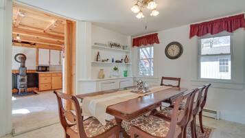 House (4 Bedrooms) | Interior