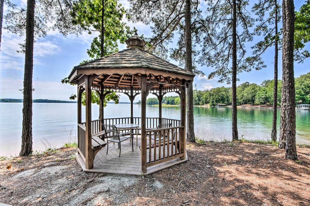 Salem Vacation Rental w/ Lake Keowee Access! - Newry, SC