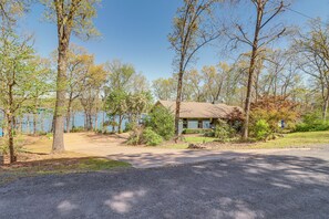 House (5 Bedrooms) | Interior - Tranquil Lakefront Greers Ferry Escape w/ Fire Pit (Higden)