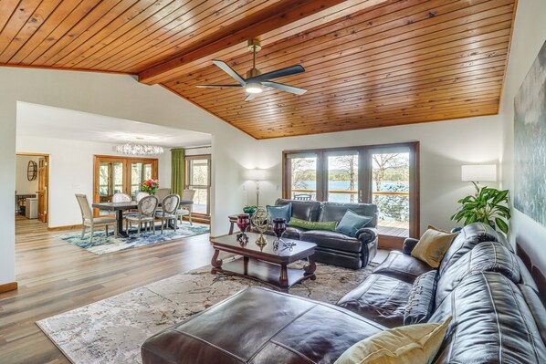 House (5 Bedrooms) | Interior - Tranquil Lakefront Greers Ferry Escape w/ Fire Pit (Higden)