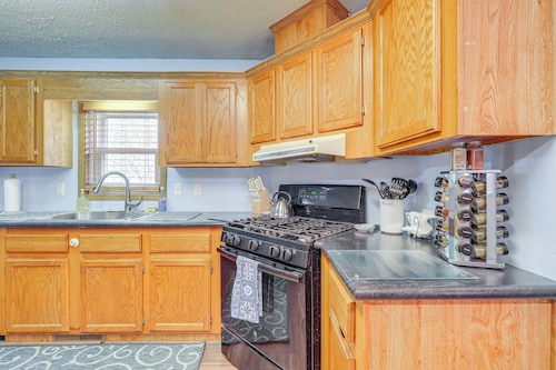 Dog-friendly Michigan Home w/ Deck & Fire Pit!