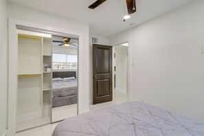 Apartment (2 Bedrooms) | Interior - Houston Apartment: Close to University & Downtown (Houston)