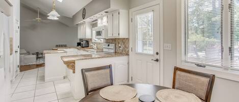 House (4 Bedrooms) | Interior