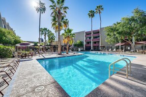 Front of property - Scottsdale Condo w/ Community Pool & Hot Tub! (Scottsdale)