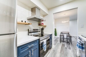 Apartment (1 Bedroom) | Interior - Scottsdale Condo w/ Community Pool & Hot Tub! (Scottsdale)