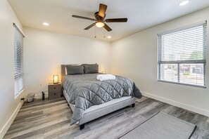 Interior - Scottsdale Condo w/ Community Pool & Hot Tub! (Scottsdale)