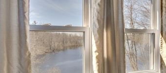Lakefront Oakland Vacation Rental w/ Dock + Views!