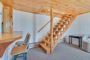 Apartment (1 Bedroom) | Interior - Lakefront Oakland Vacation Rental w/ Dock + Views! (Oakland)