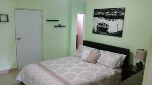 2 bedrooms, iron/ironing board, WiFi, bed sheets