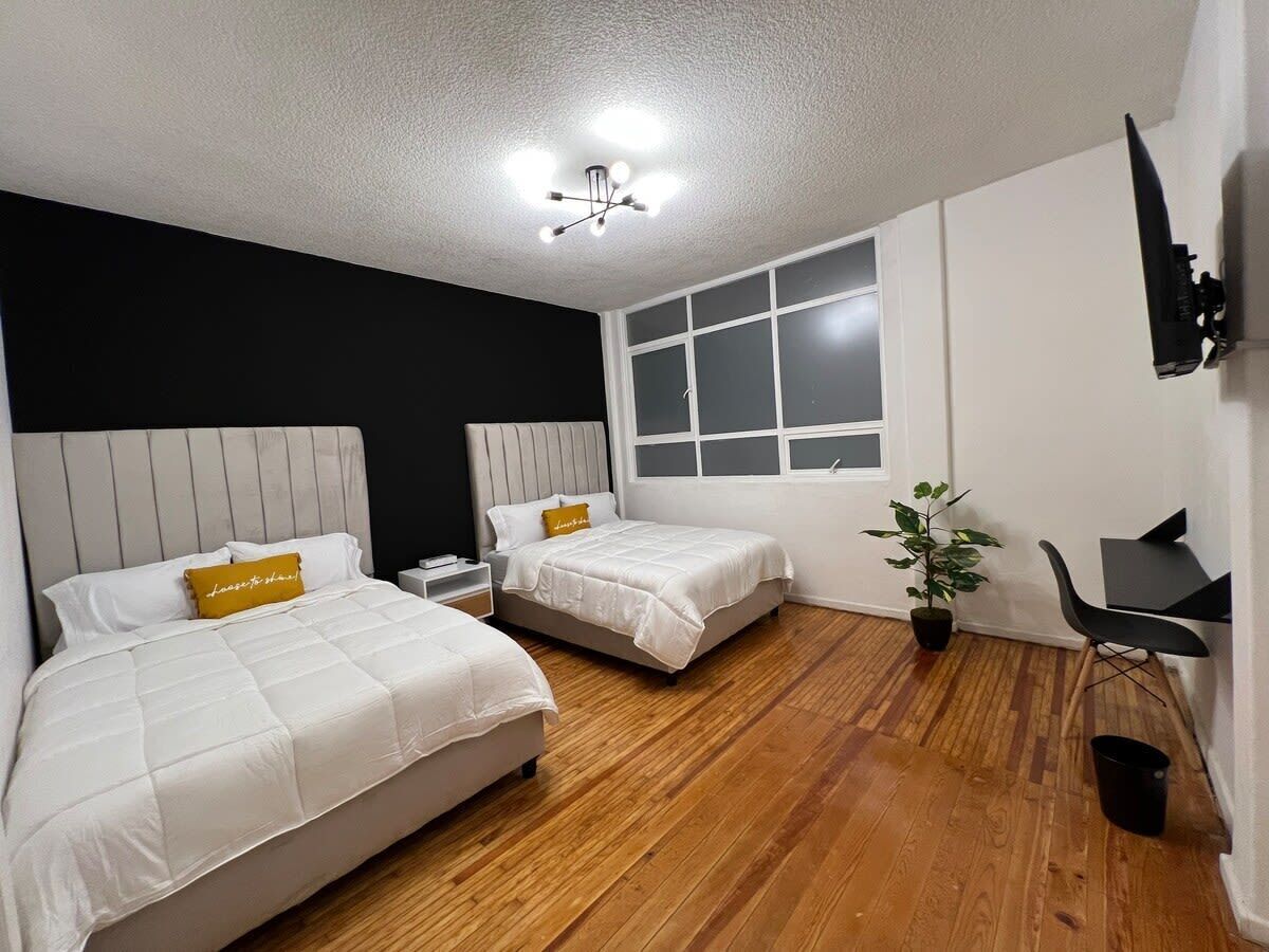 4 多间卧室、办公桌、熨斗/熨衣板、旅行婴儿床