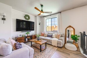 TV, fireplace, books - Enchanting Clovis Haven w/ Private Pool & Hot Tub! (Clovis)