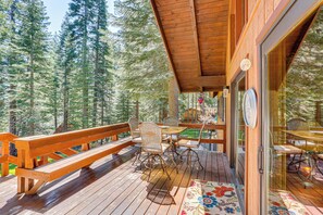House (3 Bedrooms) | Interior - Spacious Retreat w/ Backyard: 1 Mi to Lake Almanor (Westwood)