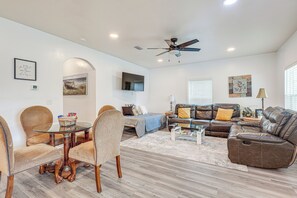 House (1 Bedroom) | Front of property