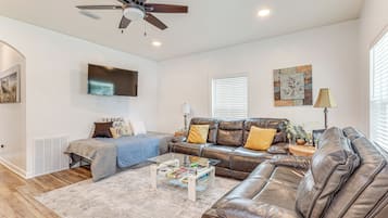 House (1 Bedroom) | Interior
