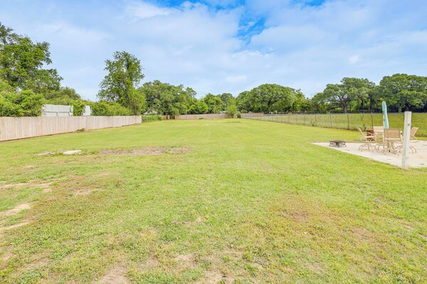 Pensacola Home On 1 Acre W/ Large Yard & Grill! - Pensacola, FL