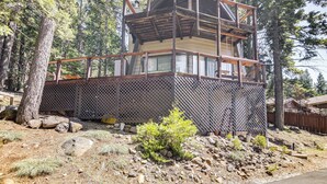 Unclassified image, 5 of 32, button - Woodsy Lake Almanor Cabin w/ Community Perks! (Westwood)