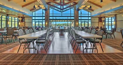 Pet-friendly Pocono Lake Home w/ Private Hot Tub!