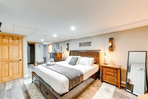 House (5 Bedrooms) | Interior