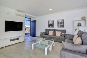 Living area - Mariposas Lajares 4, Villa Moderna Tranquila y Espaciosa, Para Familias y Amigos (Lajares, la Oliva)