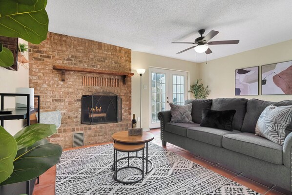 TV connectée, cheminée