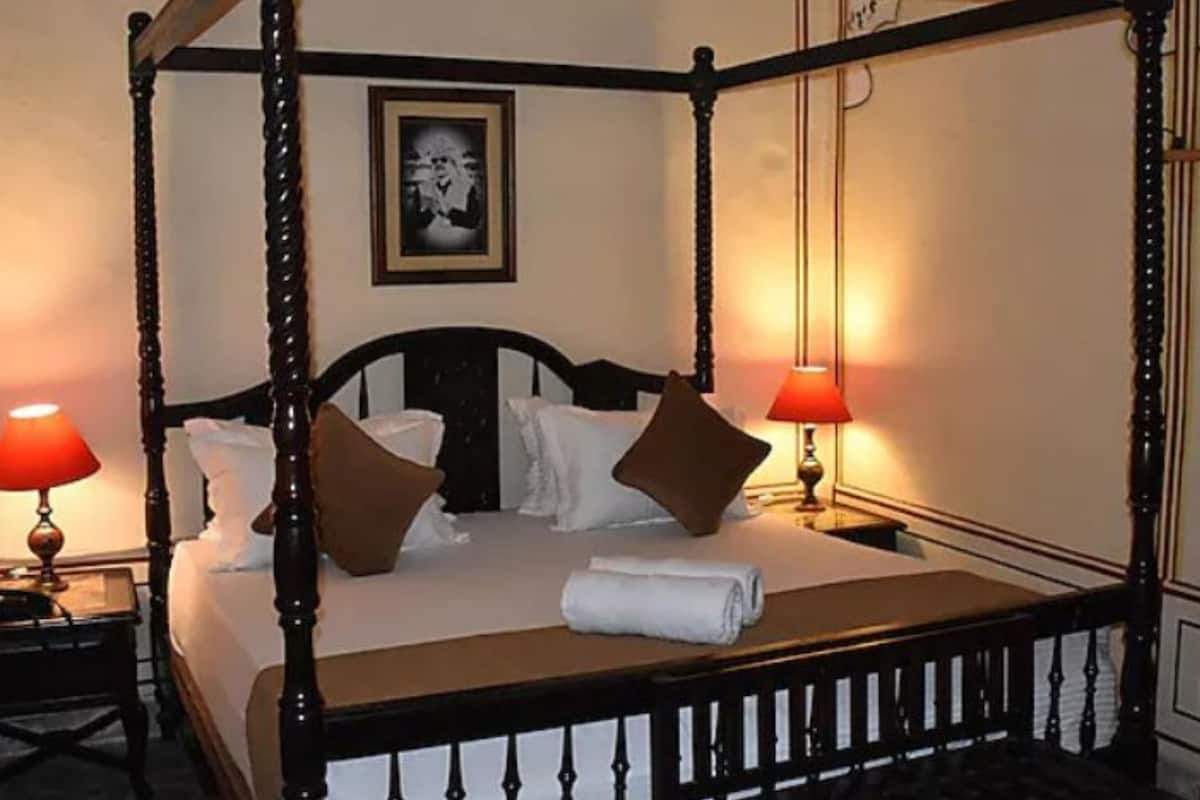Superior Double Room | Desk, laptop workspace, free WiFi, bed sheets