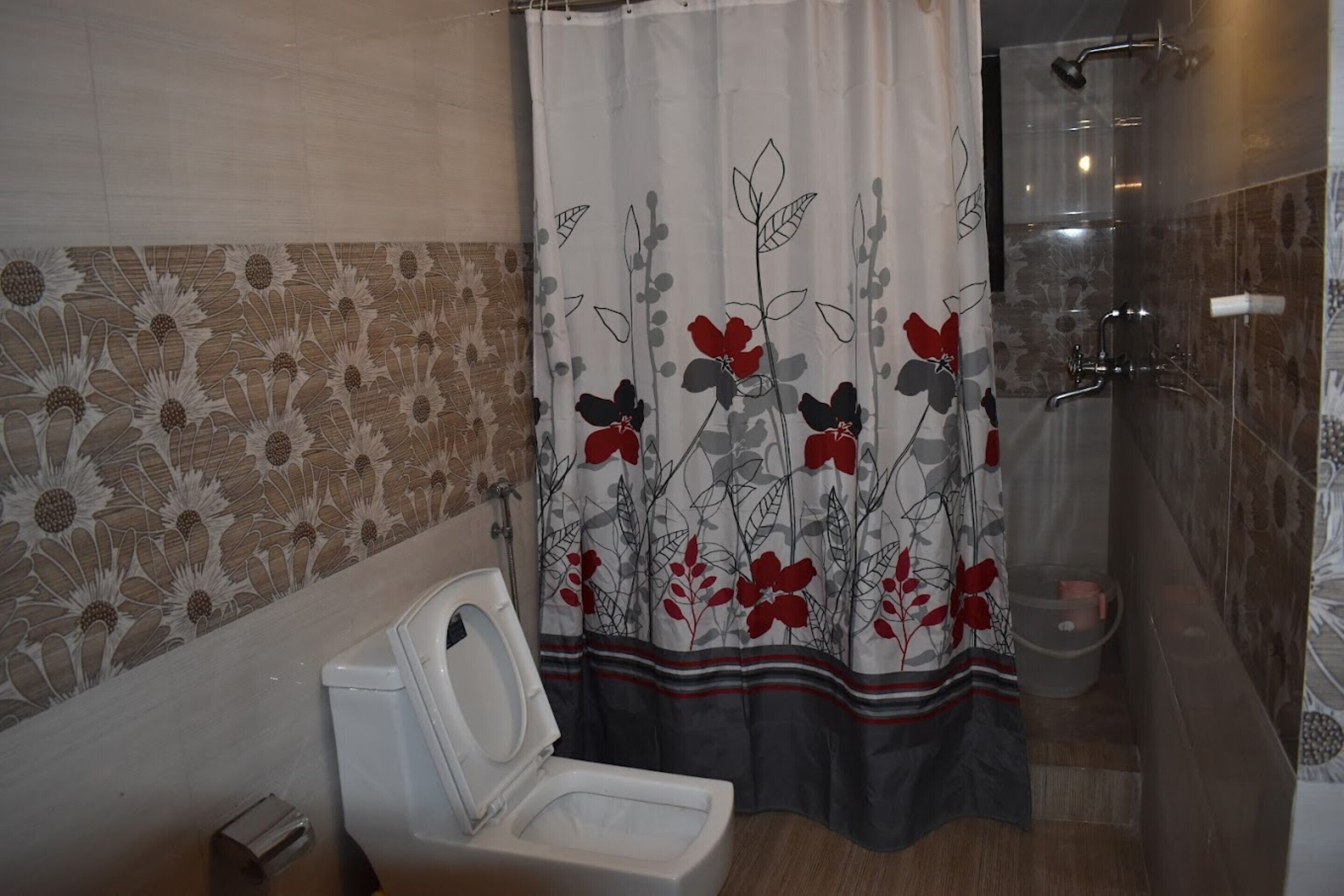 Shower, rainfall showerhead, towels, soap