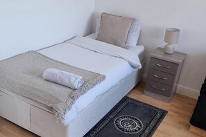 3 dormitorios, escritorio, wifi gratis y ropa de cama