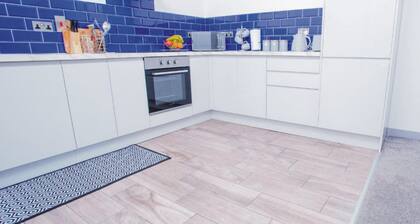 Spacious Urban City Apartment