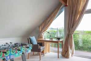 Games room - Samphire 30 on Retallack Resort (Padstow)
