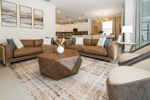 Smart TV - Luxury Resort Retreat Pets Welcome-346 (Davenport)