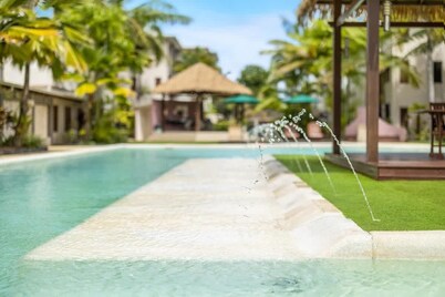 Whitfield Waters—Resort Living for Families