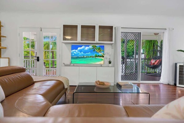 TV, offices