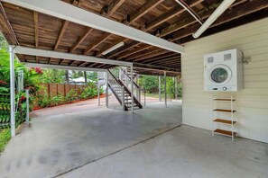 Property grounds - Tropical Refuge—Classic Queenslander Paradise (Aeroglen)