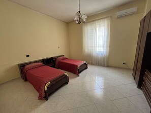 Dobbeltrom – business, hageutsikt | Sengetøy i egyptisk bomull, sengetøy av topp kvalitet og dundyner