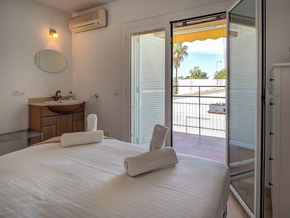 2 soverom, strykejern/-brett, wi-fi (inkludert) og sengetøy