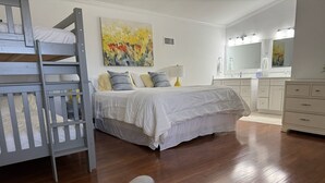 3 bedrooms, free WiFi, bed sheets - Beautiful and charming condo in Woodhaven Country Club! Recently updated (Palm Desert)