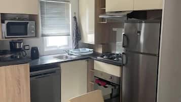 Réfrigérateur, micro-ondes, four, lave-vaisselle