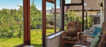 4 bedroom accommodation in Peel