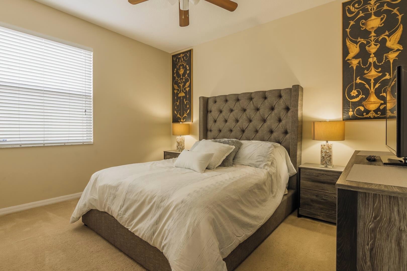 5 bedrooms, iron/ironing board, bed sheets