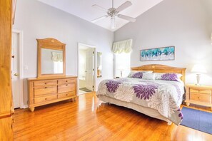 3 chambres, fer et planche Ă repasser, draps fournis