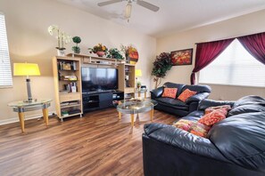 Living area - The Hill at Highlands Reserve (Davenport)