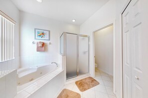 Bathroom - Len & Arlene's Tuscan Ridge Vacation Home (Davenport)