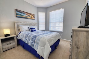 3 bedrooms, iron/ironing board, bed sheets