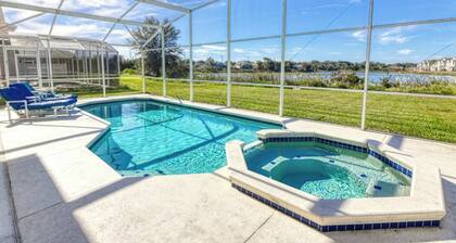Clifford's Pinewood Estates Vacation Home