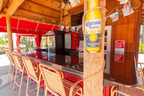 Bar (on property) - Rafael's Solana Resort Vacation Home (Davenport)